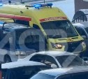 Брошенные во дворах Южно-Сахалинска машины помешали "скорой" оперативно добраться до пациента