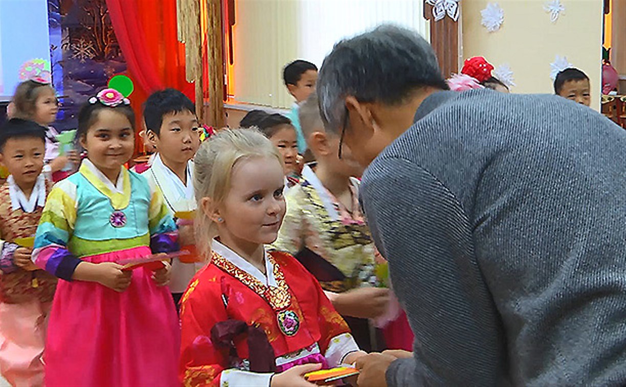 Корейские педагоги посетили южно-сахалинский детсад «Чебурашка»