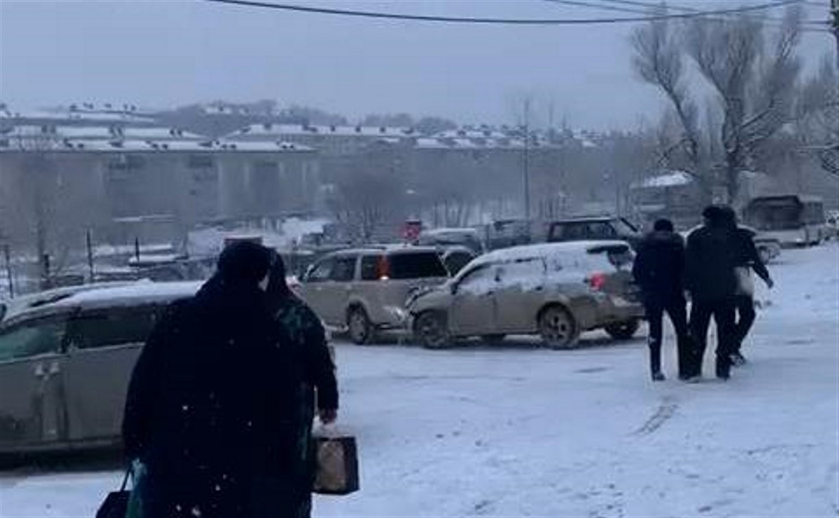 Несколько машин столкнулись в Корсакове