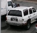 Маленькие хулиганы в Южно-Сахалинске перепутали припаркованные авто с игрушками