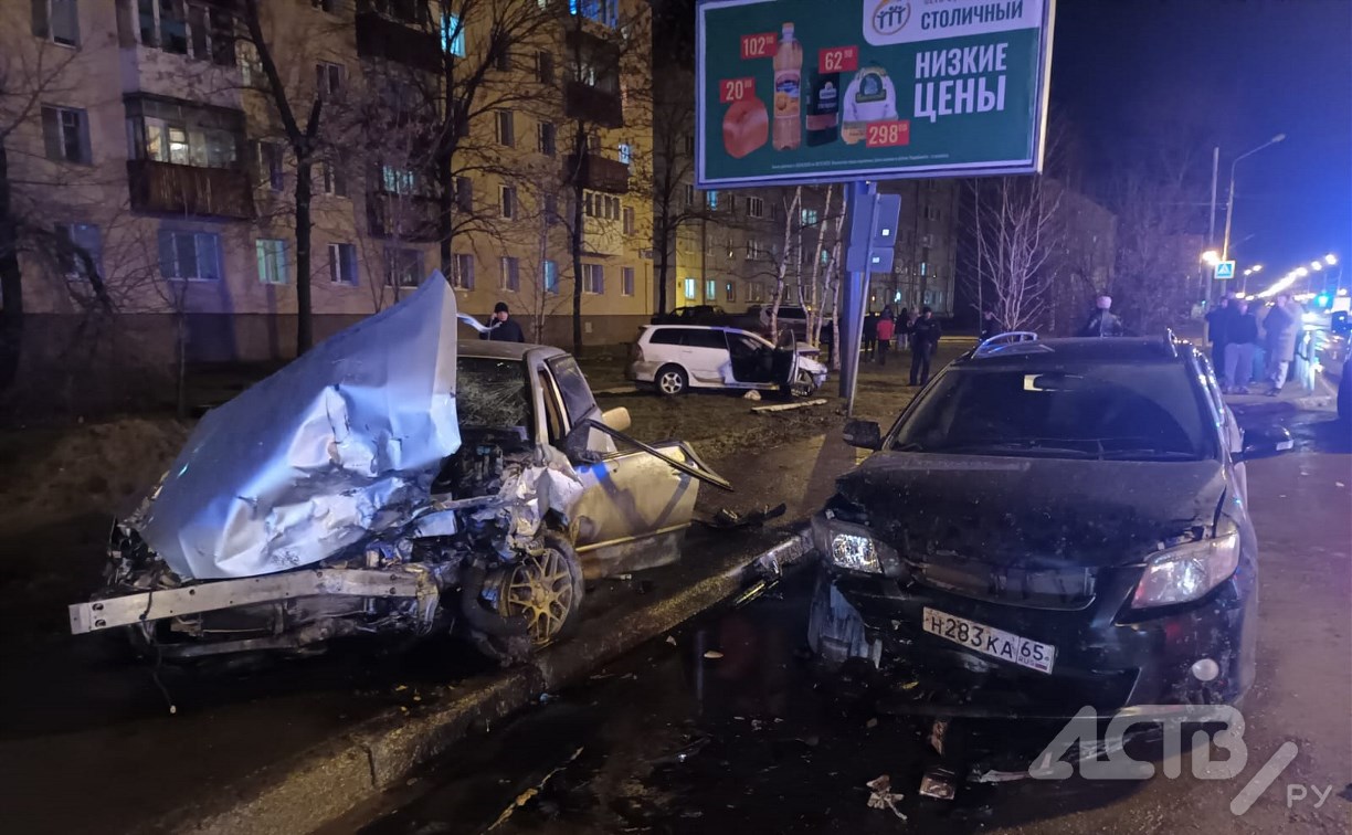 Четыре человека пострадали в ДТП в Луговом по вине подростка на угнанной машине 