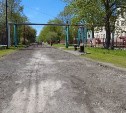 Благоустройство в Анивском районе: Новотроицком достраивают ярмарочную площадку, в райцентре — улицу Ленина