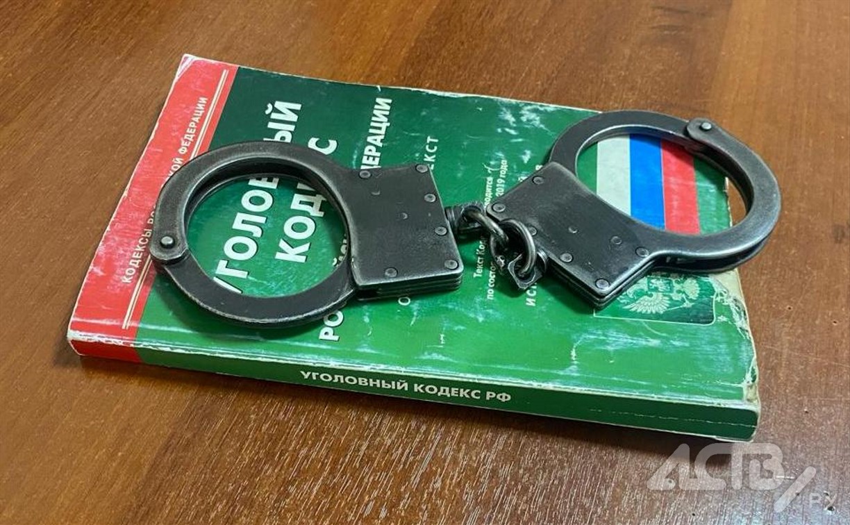 Сахалинец во время прогулки по городу умудрился украсть сварочный аппарат и компрессор 