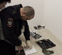 Троих мигрантов с подозрительными документами остановили в аэропорту Южно-Сахалинска