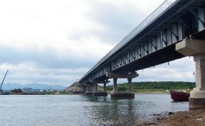 Мост на реке Найба в Долинском районе отремонтируют за 30 миллионов рублей