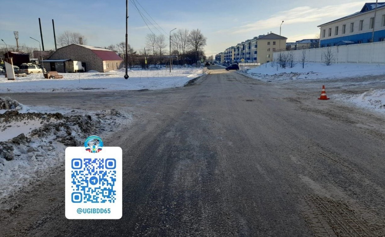 19-летний водитель в Макарове сбил пенсионера, который шёл по дороге 