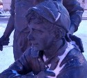 У скульптуры Петрухи в Южно-Сахалинске в третий раз оторвали штык
