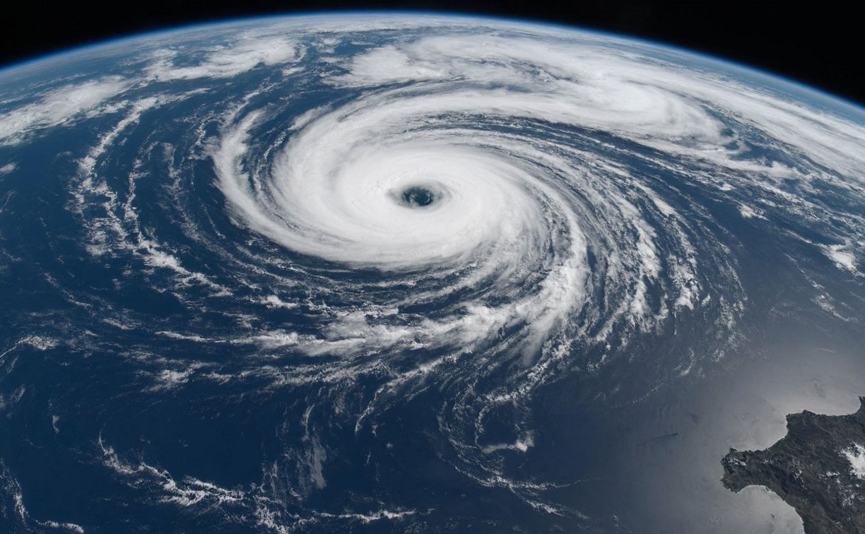 За прохождением циклона на Сахалине проследит прокуратура