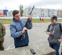 Студенты южно-сахалинского техникума взяли в руки оружие