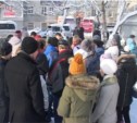 В Южно-Сахалинске прошел митинг жителей поселка Октябрьского