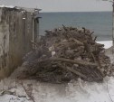 Строительными отходами завалили доступ к морю в Новосибирском