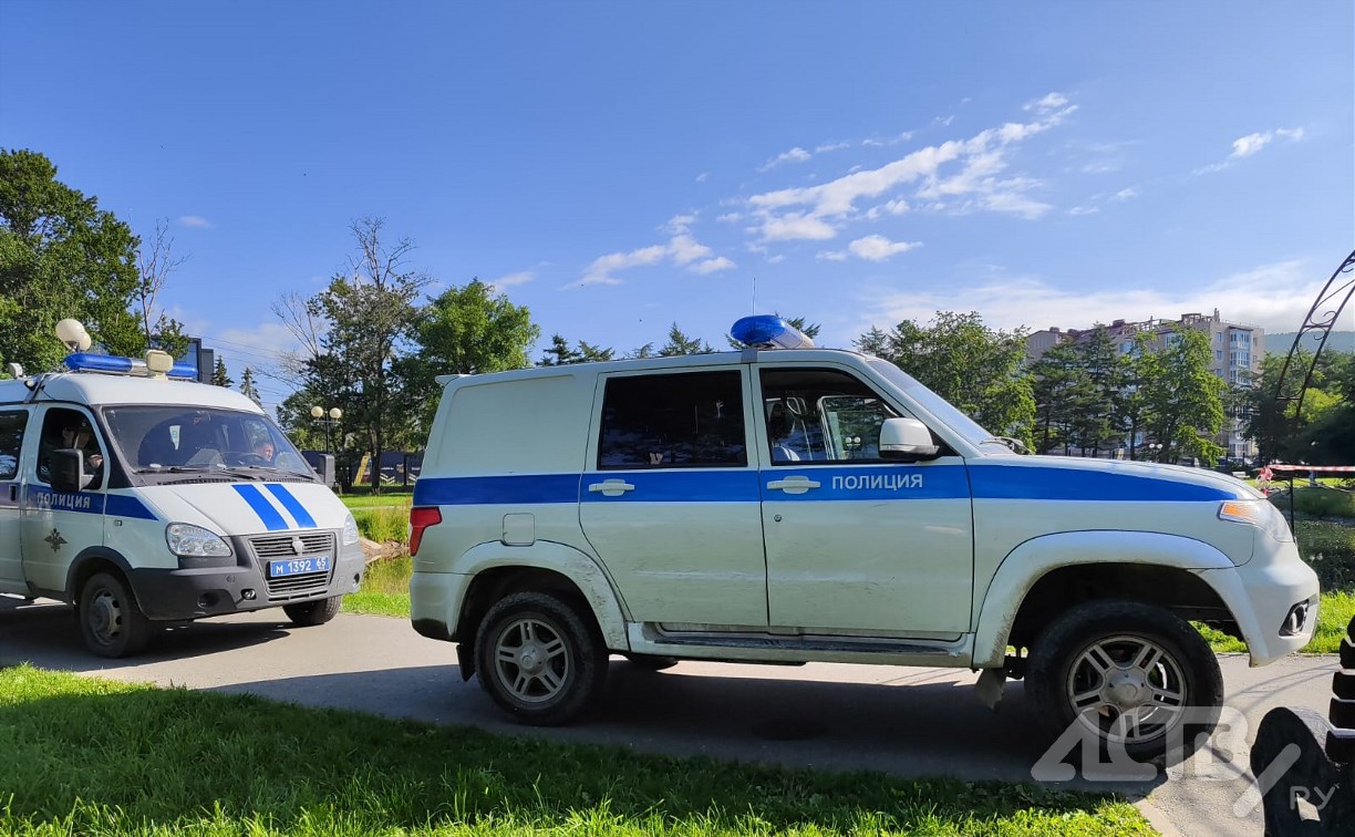 Труп женщины обнаружили в озере в Южно-Сахалинске