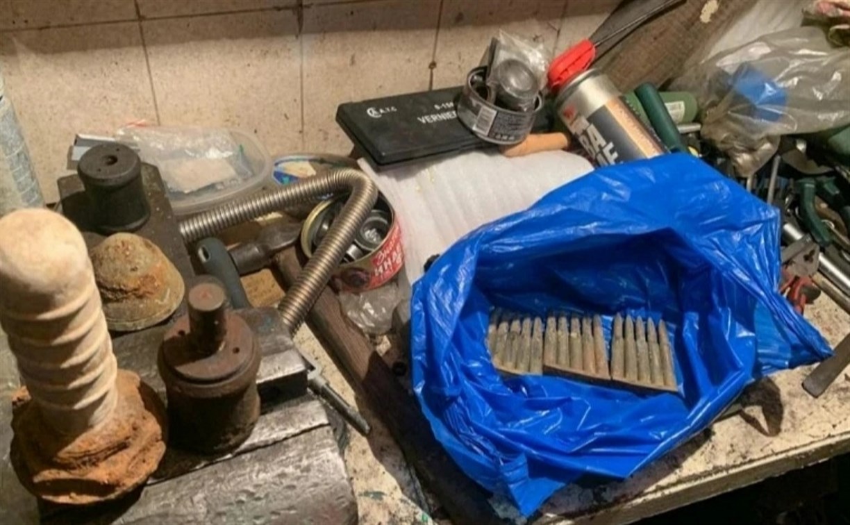 Гранаты, патроны: житель Северо-Курильска хранил в гараже арсенал времён Второй мировой войны