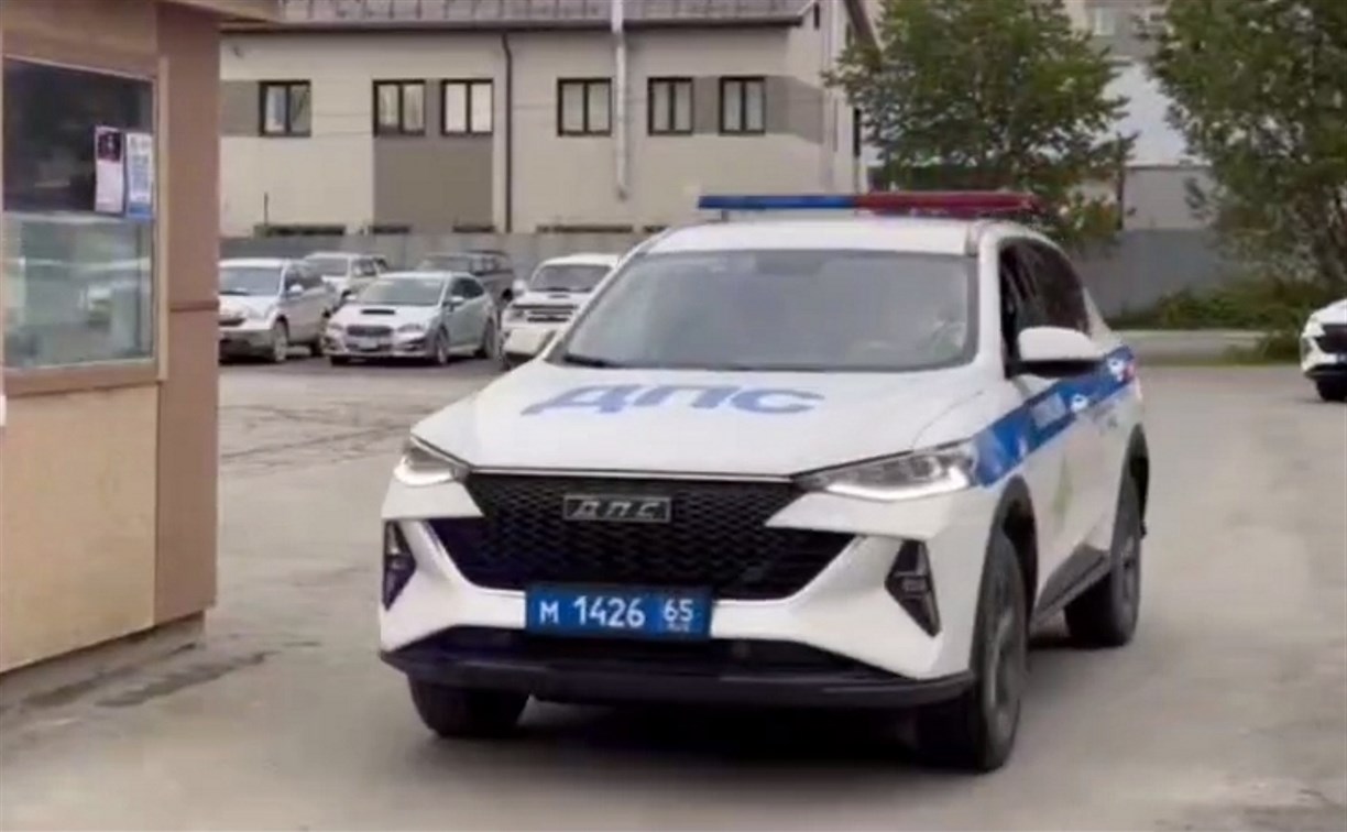 7 авто эвакуировали на спецстоянку: обстановка на сахалинских дорогах 11 сентября