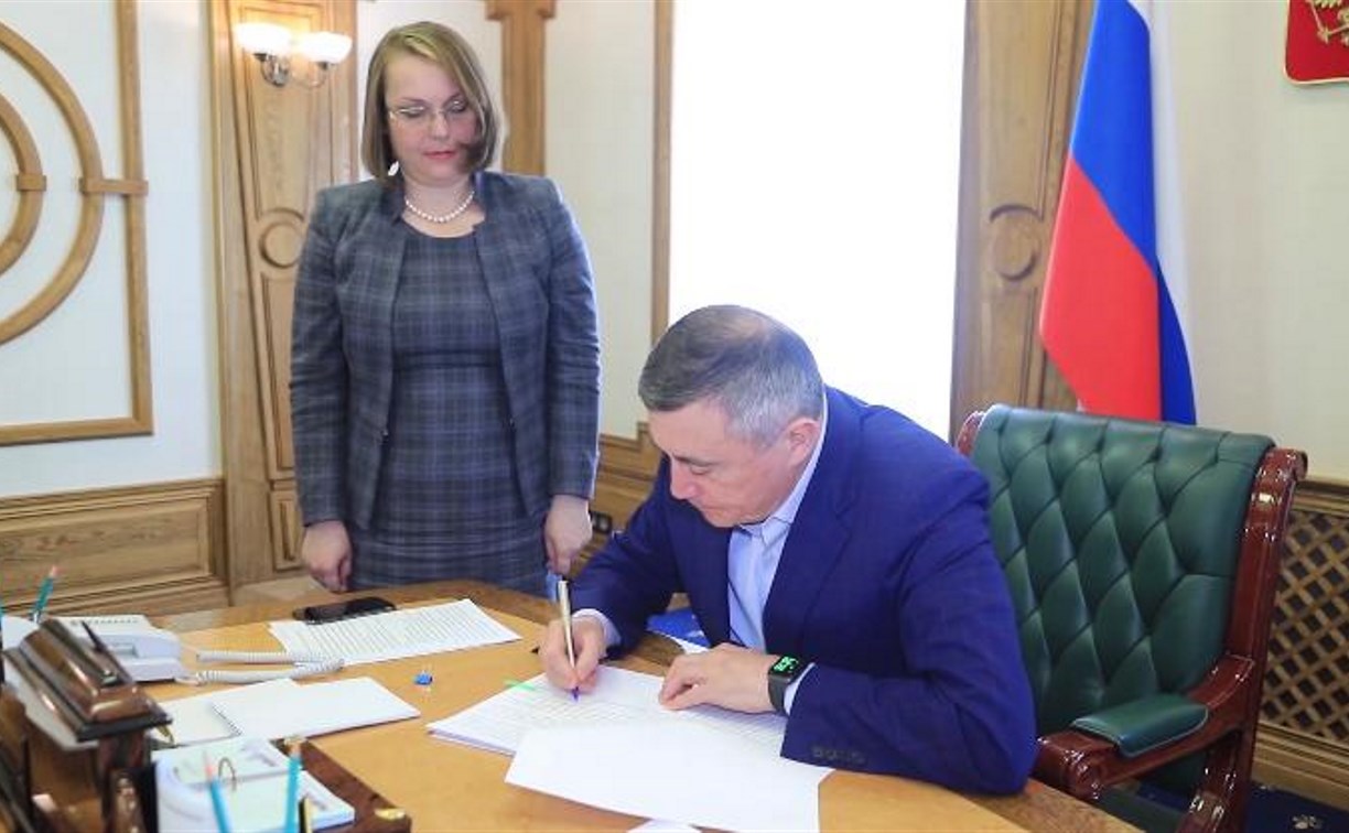 Губернатор подписал указ о тишине до 15:00 в квартирах Сахалина и Курил
