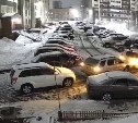 В Петропавловске-Камчатском пьяный водитель ночью протаранил более десятка машин во дворе