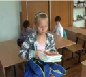Акция "Помоги собраться в школу" продолжается в Южно-Сахалинске