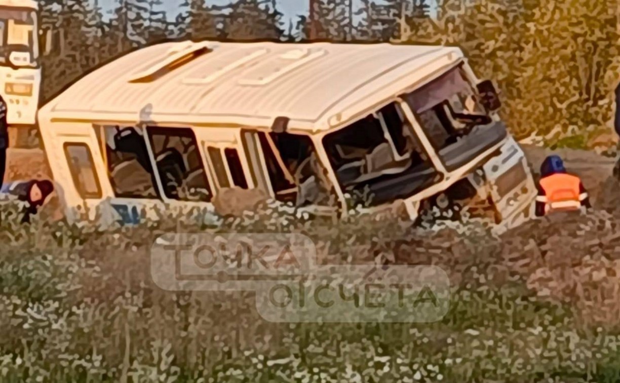 Прокуратура Ногликского района начала проверку по факту ДТП с семью пострадавшими