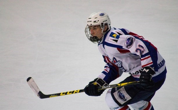 Хоккеисты "Сахалинских акул" возглавили свой дивизион после матча с ХК "Алмаз"