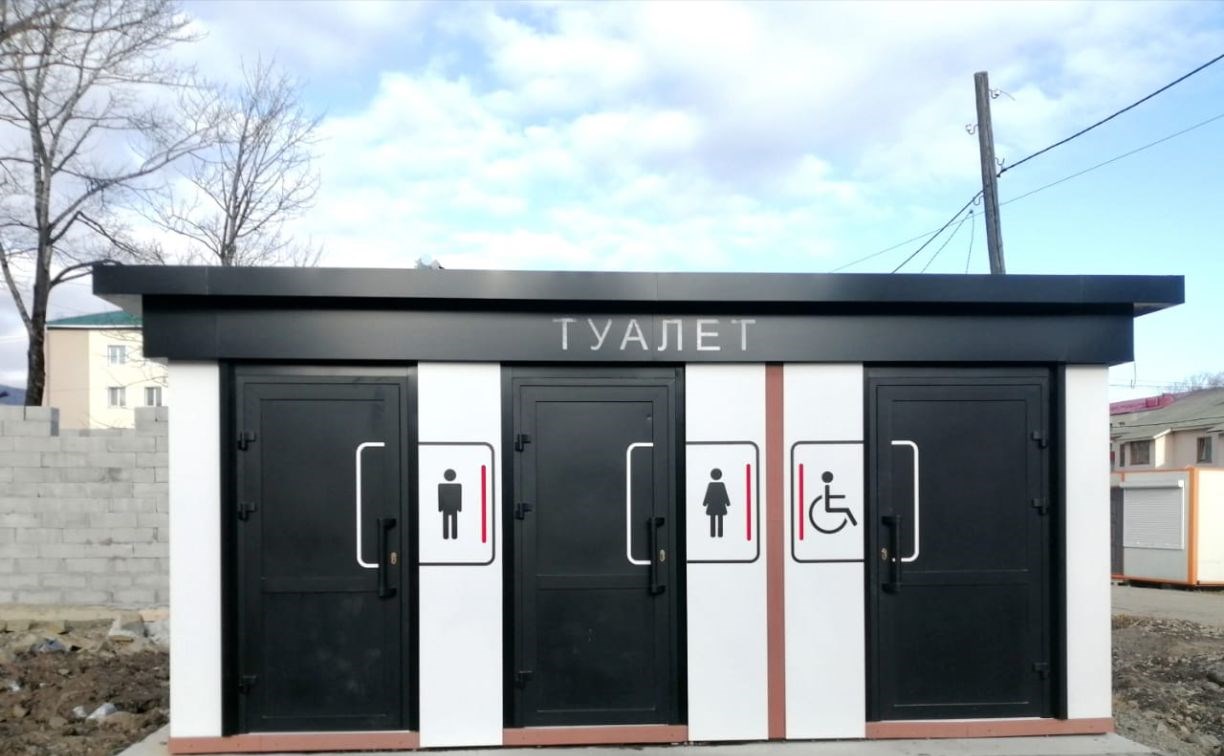 На площади в Макарове появился общественный туалет