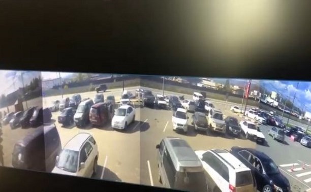 Момент смертельного ДТП с мотоциклистом в Южно-Сахалинске попал на видео