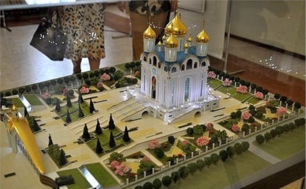 Пожар разгорелся на стройке кафедрального собора на пл. Победы в Южно-Сахалинске (ВИДЕО + дополнение) Пожар разгорелся на стройке кафедрального собора на пл. Победы в Южно-Сахалинске (ВИДЕО + дополнение)