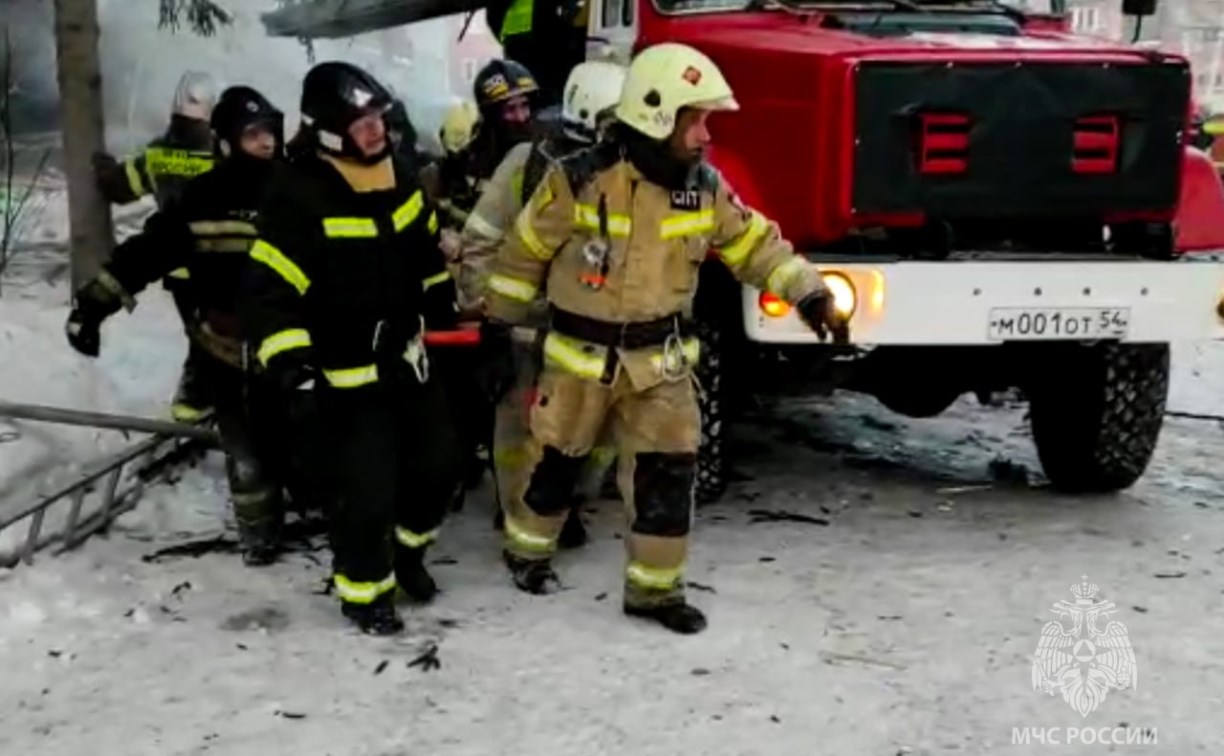 СМИ: врачи реанимировали человека, которого посчитали погибшим при взрыве газа в Новосибирске
