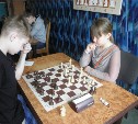 Иван Сумин, Кристина Шерстова и Алексей Романов стали победителями турнира по быстрым шахматам в Холмске
