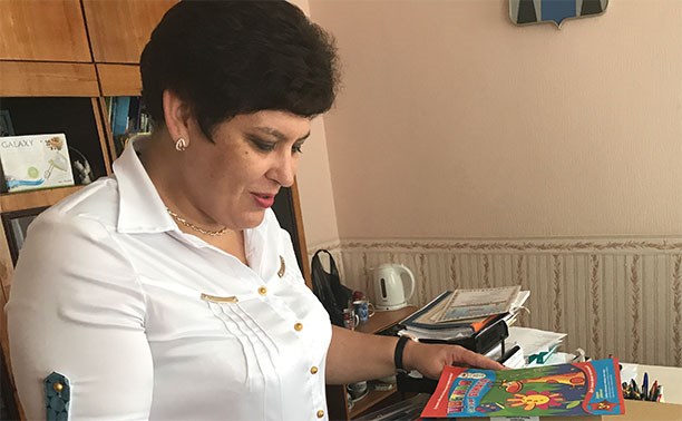 Благотворители вручили инвентарь и канцтовары в Невельском районе Благотворители вручили инвентарь и канцтовары в Невельском районе