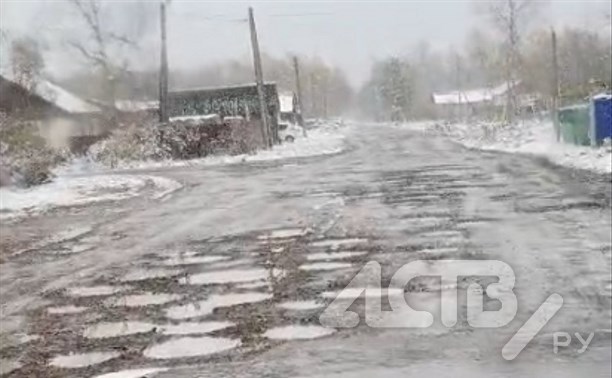 На бездорожье в селе жалуются жители Ясного