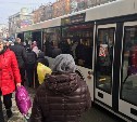 Южно-сахалинские водители автобусов не хотят открывать все двери для пассажиров