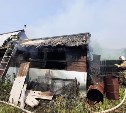 В Томари потушили пожар на площади 50 квадратных метров