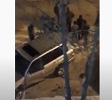 "Голову повредил": в Южно-Сахалинске на дороге не разъехались легковушка и внедорожник 