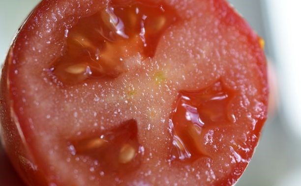 На Сахалине повысились цены на помидоры от местного производителя
