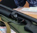 Два гладкоствольных ружья и одно с нарезным стволом изъяли у жителей Сахалинской области