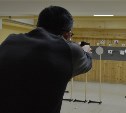 Соревнования по практической стрельбе из пневматического пистолета начались на Сахалине