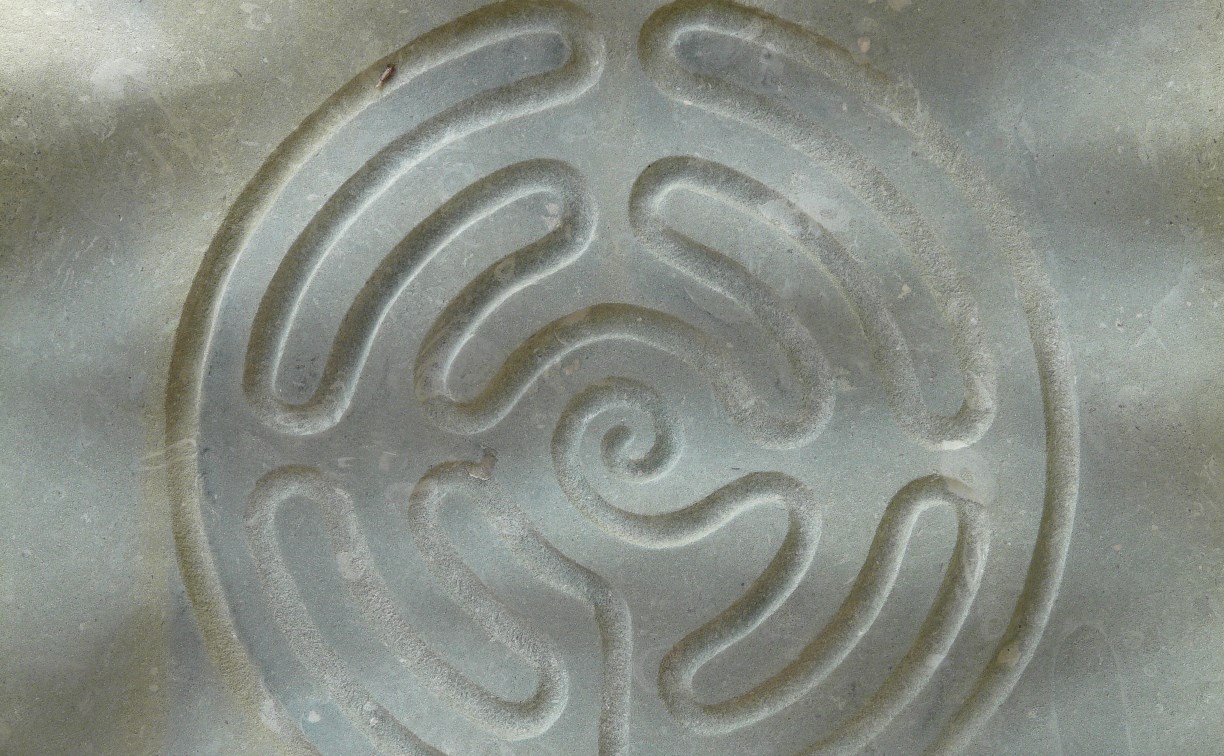 Гороскоп на 3 ноября: Телец выполняет бесконечные просьбы, Лев получит шанс на полезное знакомство