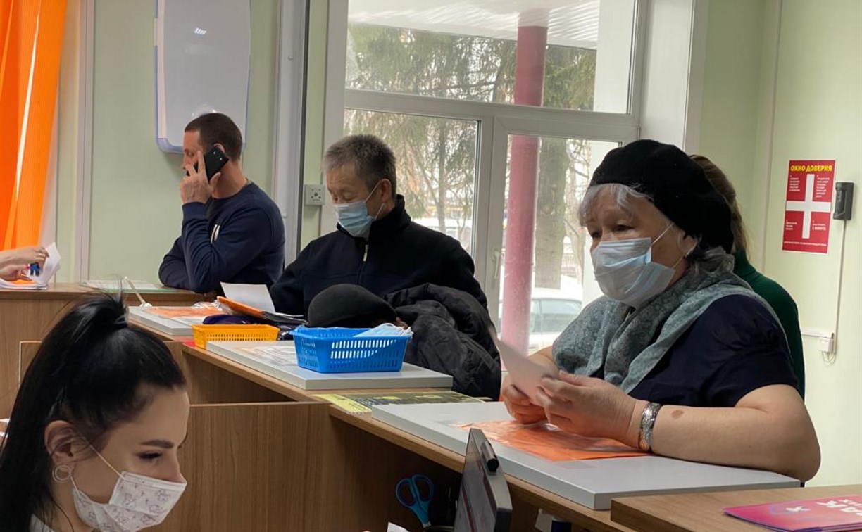 Медицинские маски могут получить все посетители южно-сахалинской поликлиники № 2