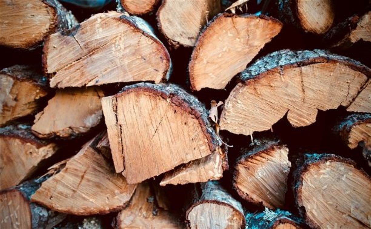 Депутаты осведомились доступностью дров для сахалинцев