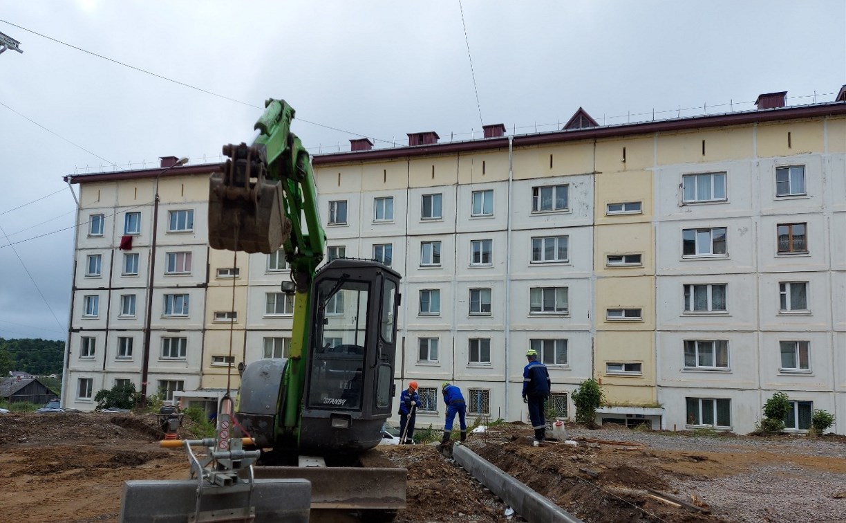 До конца октября в Корсакове отремонтируют 13 дворов