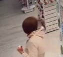 Пробила, забрала чек, но понарошку: женщина в Южно-Сахалинске вынесла из магазина 11 бутылок шампуня