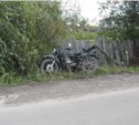Пьяный мотоциклист не поделил дорогу с самосвалом на севере Сахалина (ФОТО)