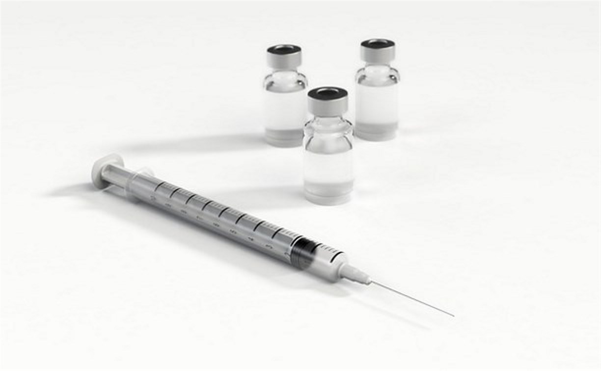 Вакцинацию от COVID-19 на Сахалине и Курилах прошли 62 016 человек