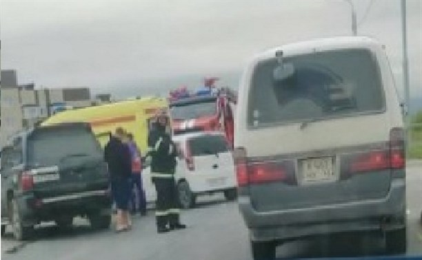 Три автомобиля столкнулись в Новотроицком