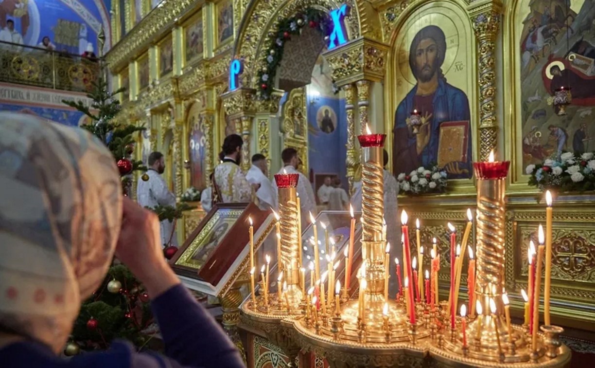 Сахалинская область встретила Рождество праздничными богослужениями