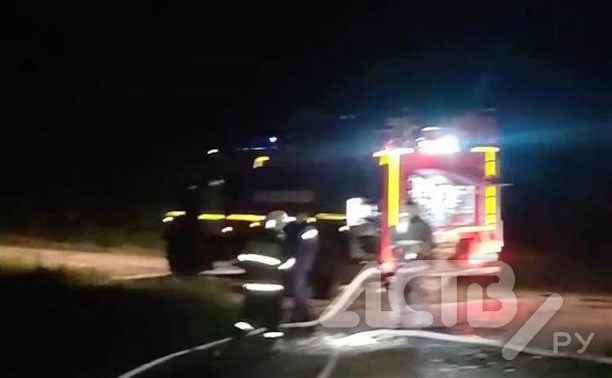 В Мицулёвке ночью загорелись экскаватор и дорожный каток 