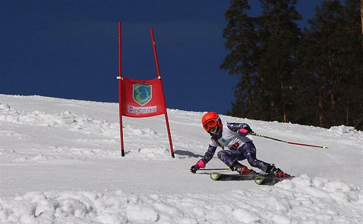 Сахалинка завоевала серебро первенства России по горнолыжному спорту