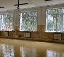 Дмитрий Любчинов устроил для родителей школьников села Чехов экскурсию по школе