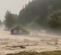 Вертолёт подключили к поискам двух туристов, пропавших во время циклона на Сахалине 