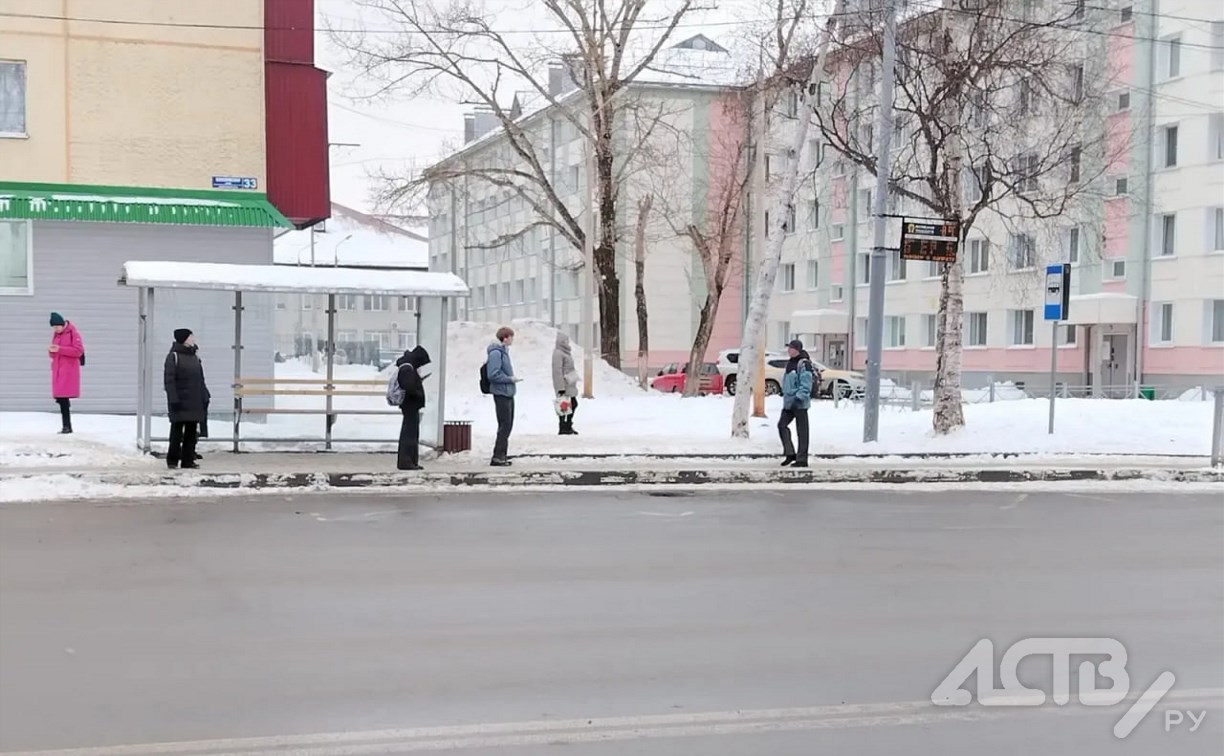 "Неправильное" цифровое табло на остановке три недели не даёт покоя южносахалинцу